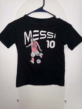 Messi Graphic T-Shirt Size Small